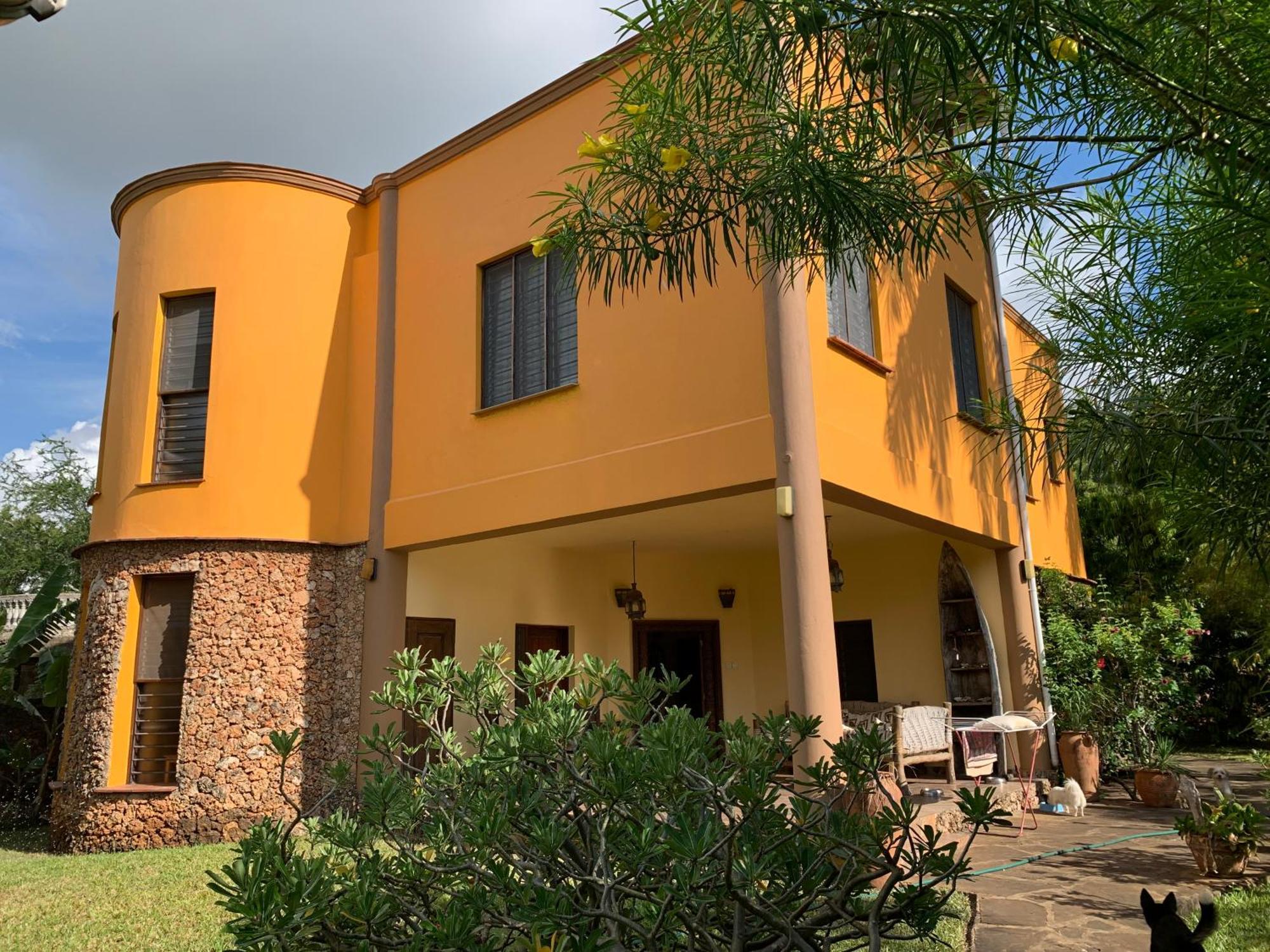 Lions Home Playa de Diani Exterior foto