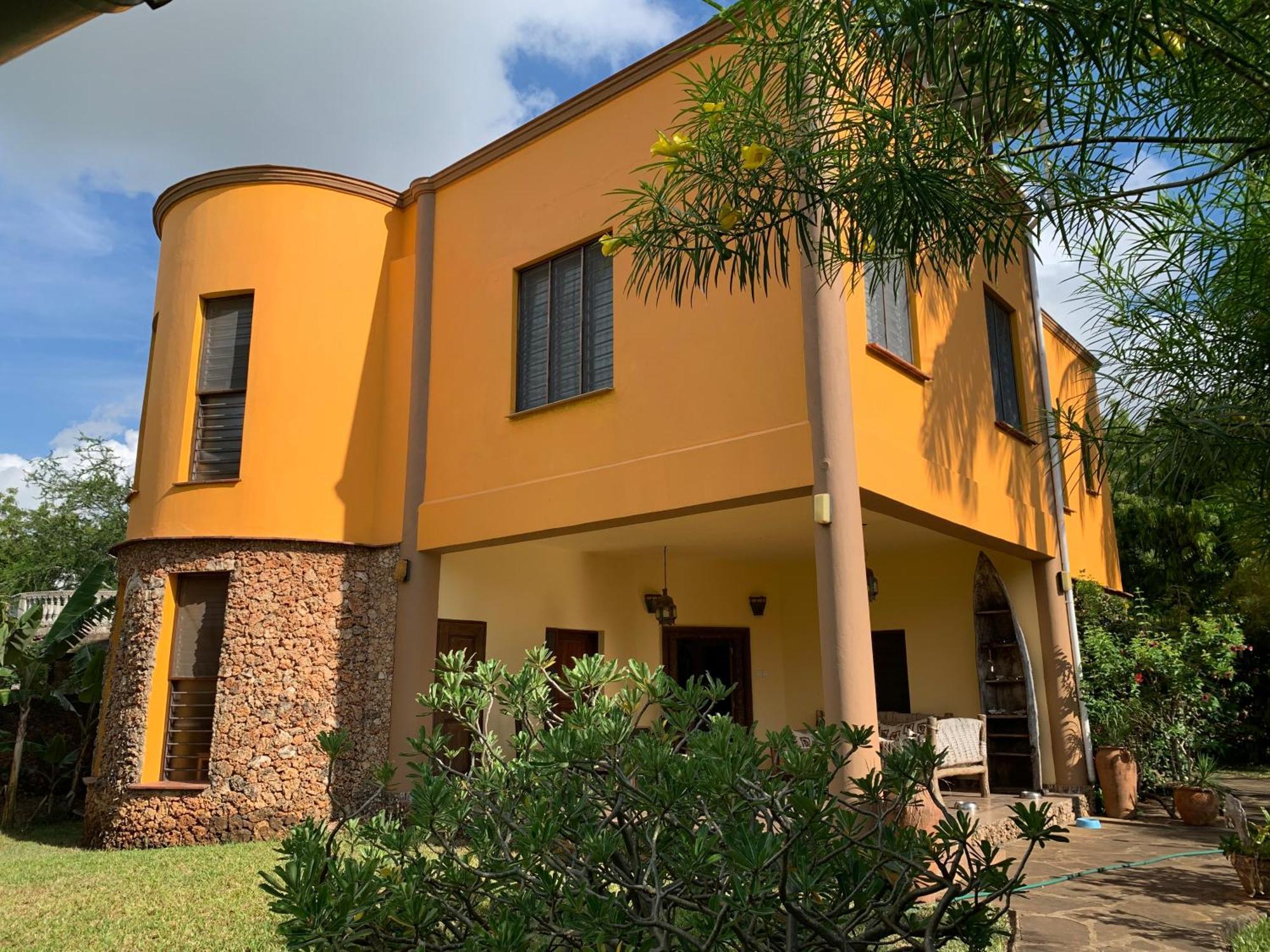 Lions Home Playa de Diani Exterior foto