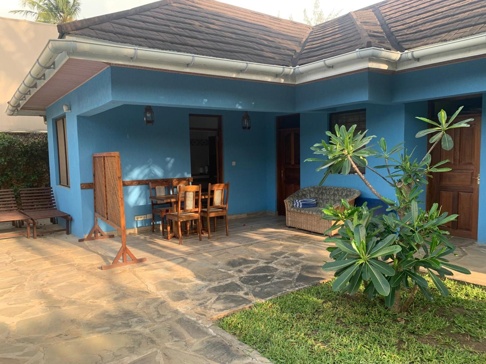 Lions Home Playa de Diani Exterior foto